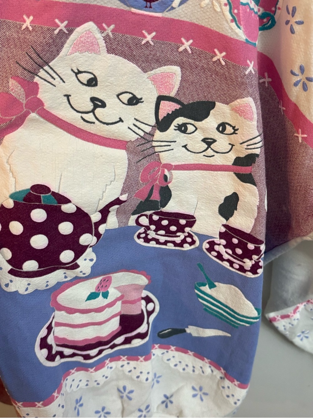 Vintage Cream Cat & Tea Party Print Turtleneck Sweater medium - Picture 4 of 12